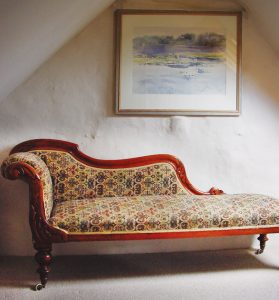 Upstairs sitting area